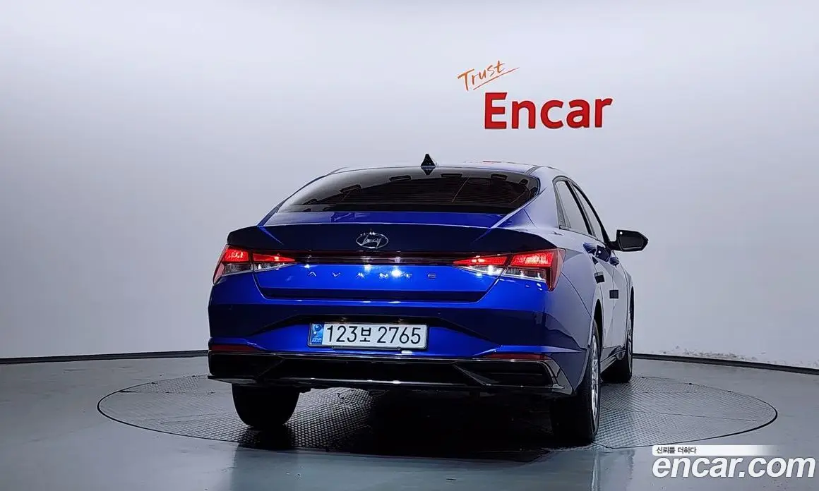 Hyundai Avante 2021 1.6 автомат (гидро), фото 4