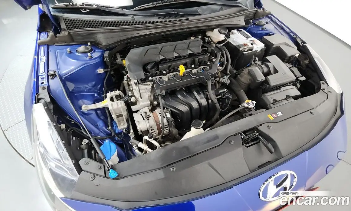Hyundai Avante 2021 1.6 автомат (гидро), фото 6