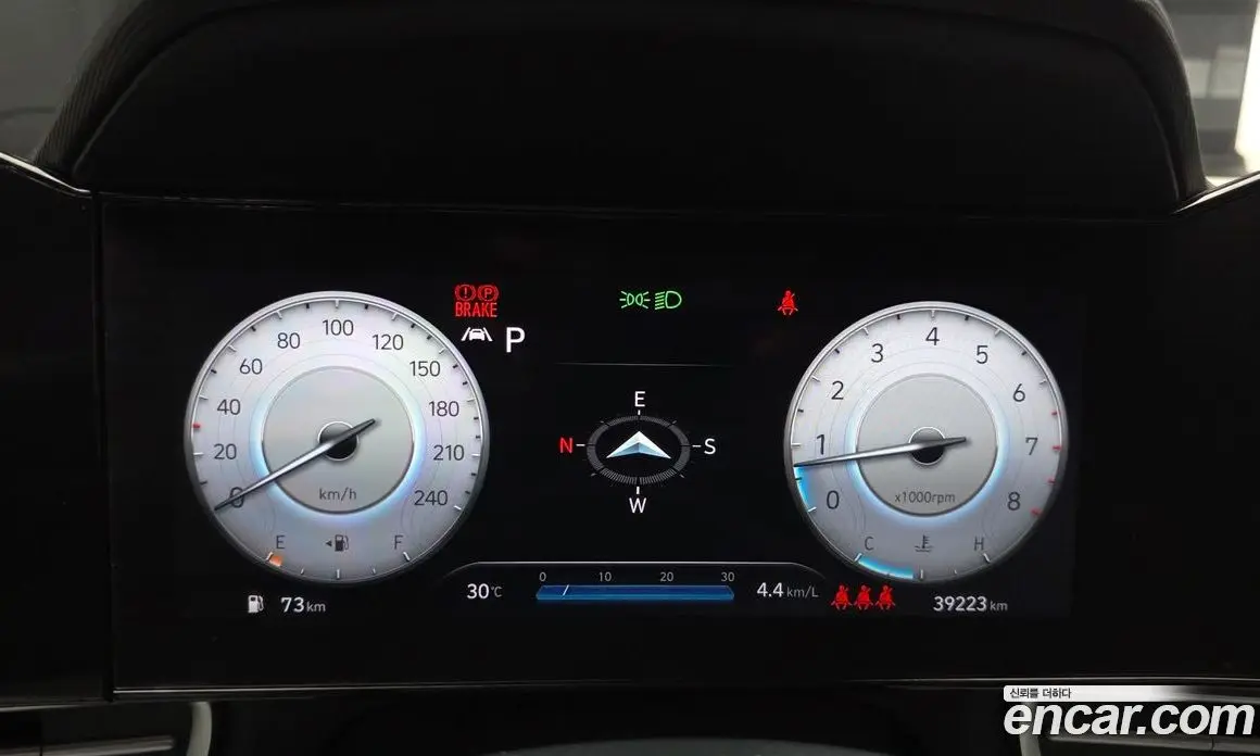 Hyundai Avante 2021 1.6 автомат (гидро), фото 11