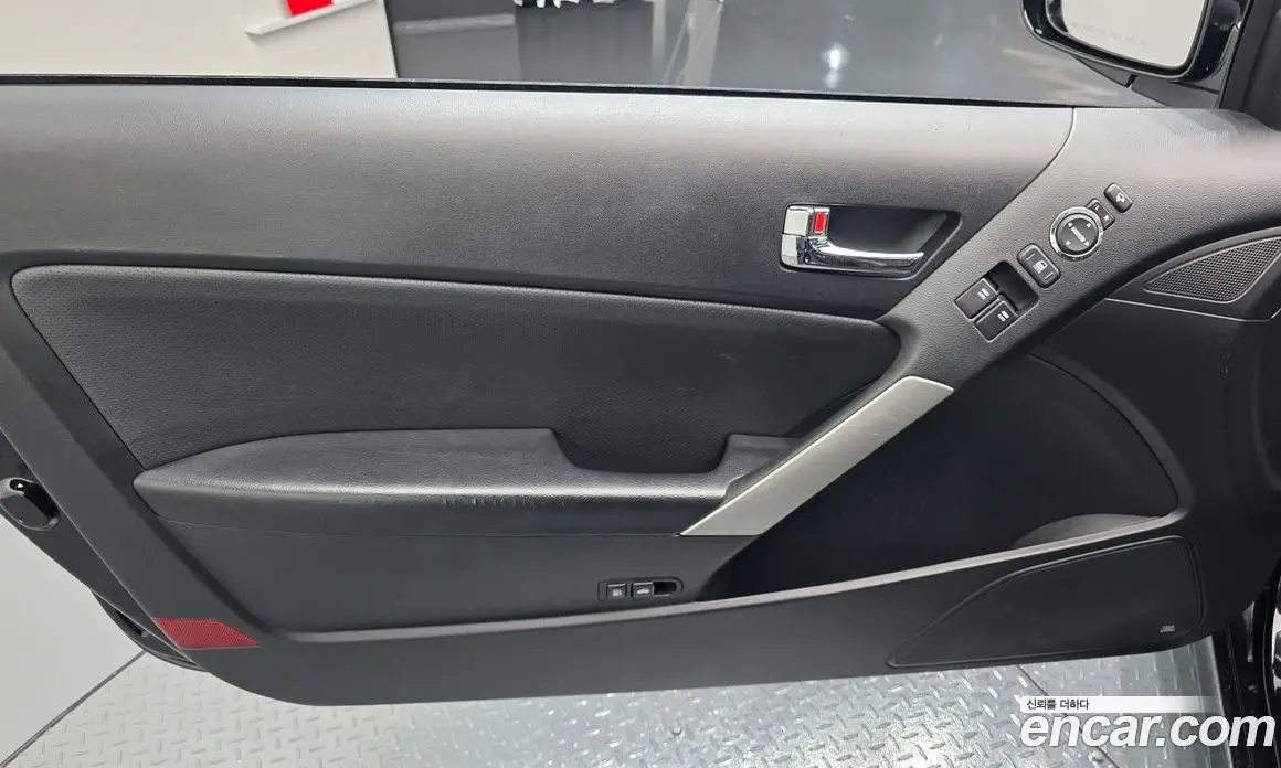 Hyundai Genesis 2008 2.0 автомат (гидро), фото 14