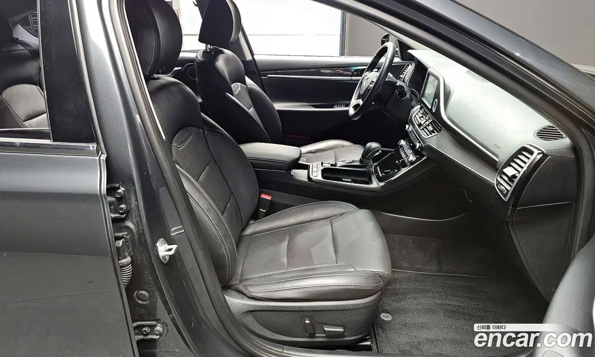 Hyundai Grandeur 2017 2.4 автомат (гидро), фото 13