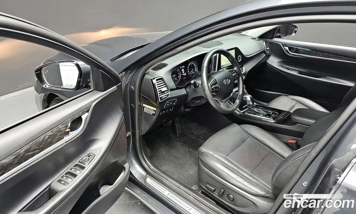 Hyundai Grandeur 2017 2.4 автомат (гидро), фото 18