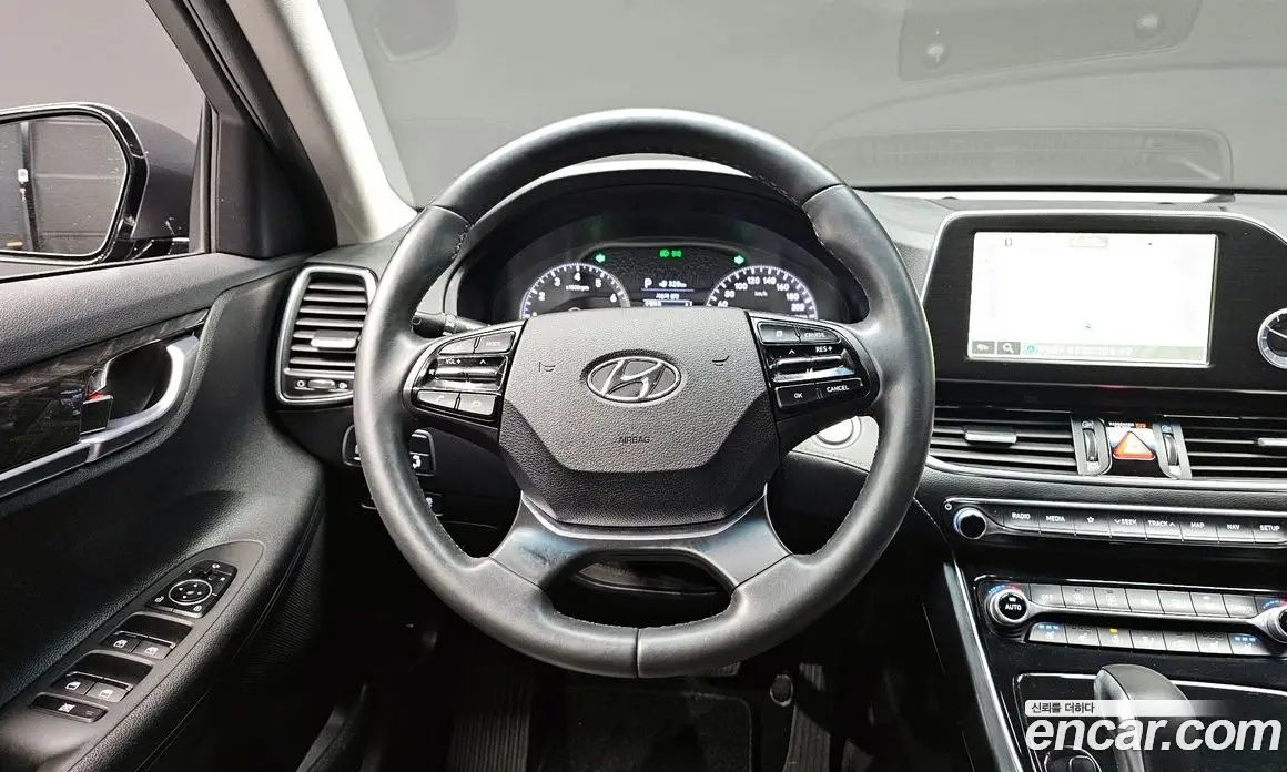Hyundai Grandeur 2017 2.4 автомат (гидро), фото 19