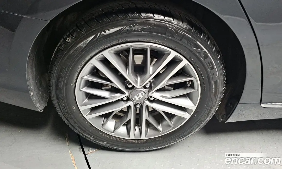 Hyundai Grandeur 2017 2.4 автомат (гидро), фото 5