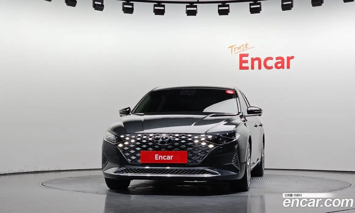 Hyundai Grandeur 2022 2.5 автомат (гидро), фото 3