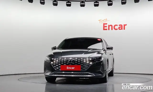 Hyundai Grandeur 2022 2.5 автомат (гидро), миниатюра 3