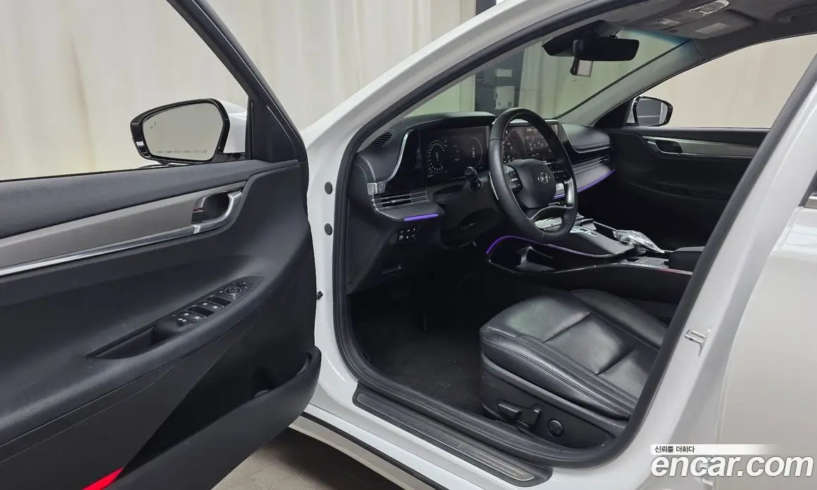 Hyundai Grandeur 2022 2.4 автомат (гидро), фото 13