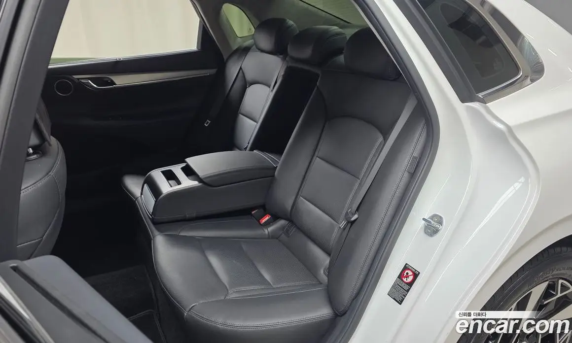 Hyundai Grandeur 2022 2.4 автомат (гидро), фото 18