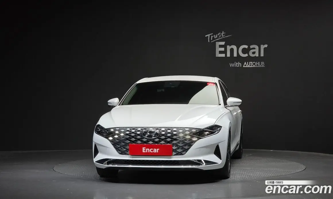 Hyundai Grandeur 2022 2.4 автомат (гидро), фото 3
