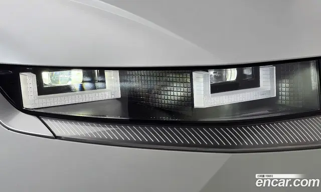 Hyundai Ioniq 5 2023 0.1 автомат (гидро), миниатюра 8
