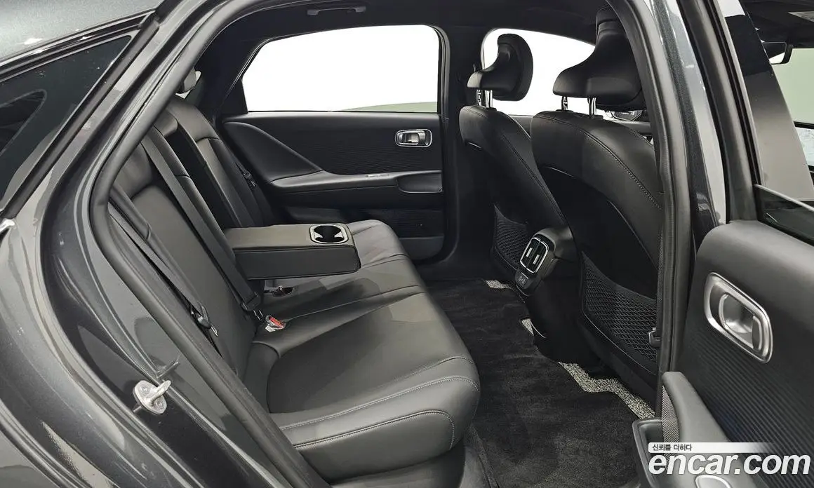 Hyundai Ioniq 6 2023 0.1 автомат (гидро), фото 17