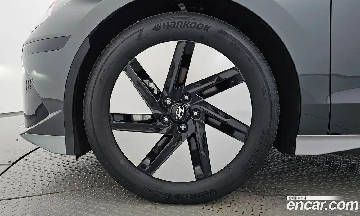 Hyundai Ioniq 6 2023 0.1 автомат (гидро), фото 4