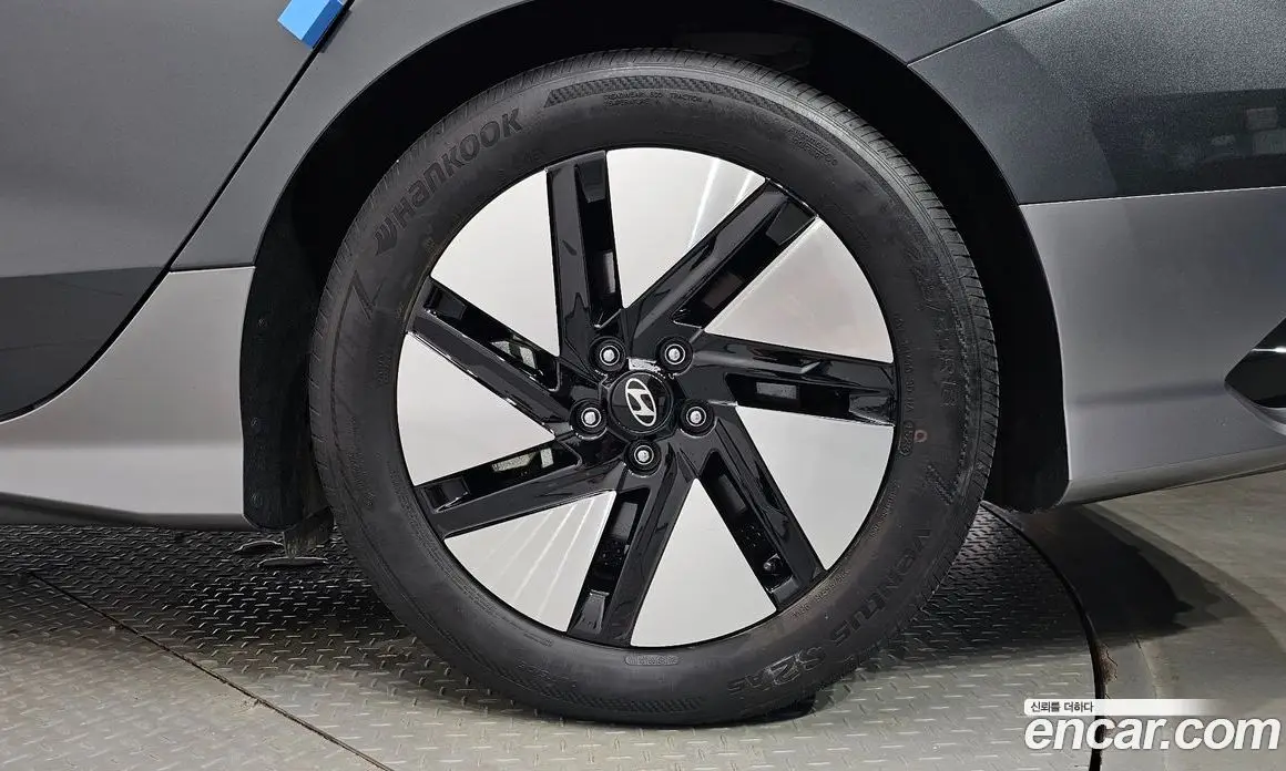 Hyundai Ioniq 6 2023 0.1 автомат (гидро), фото 6
