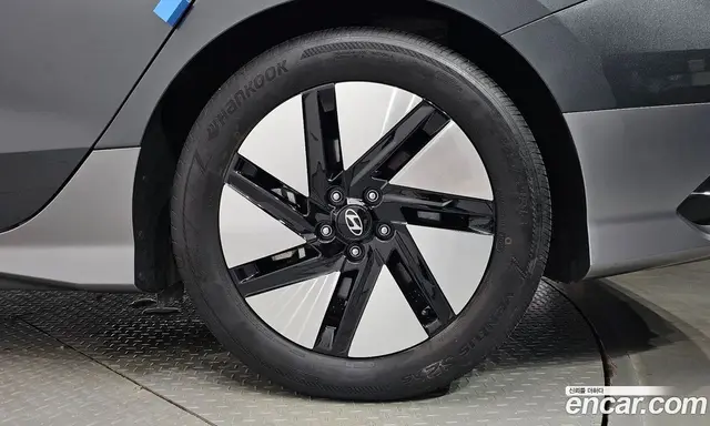 Hyundai Ioniq 6 2023 0.1 автомат (гидро), миниатюра 6