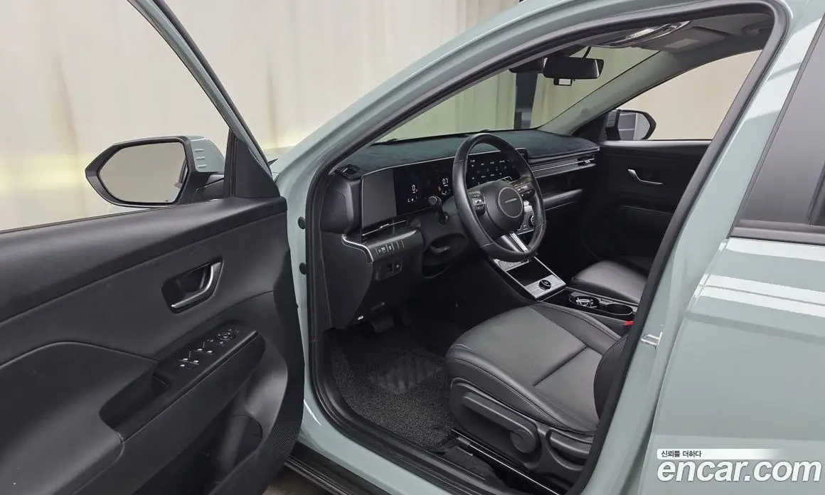 Hyundai Kona 2023 1.6 автомат (гидро), фото 12