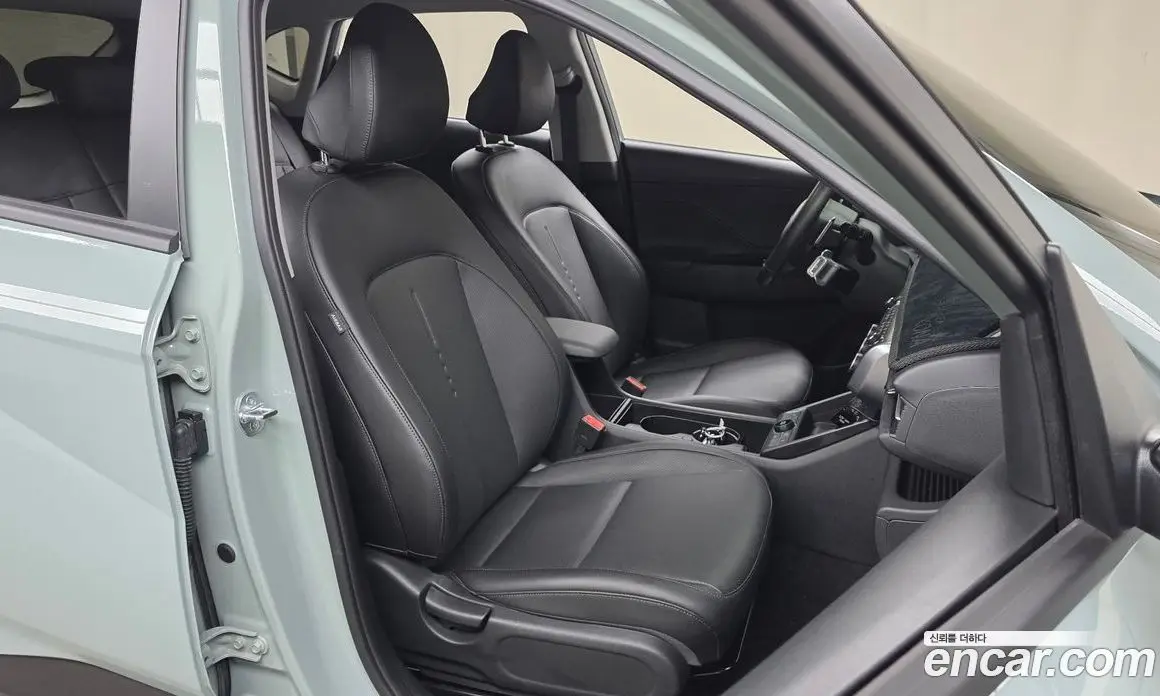 Hyundai Kona 2023 1.6 автомат (гидро), фото 15