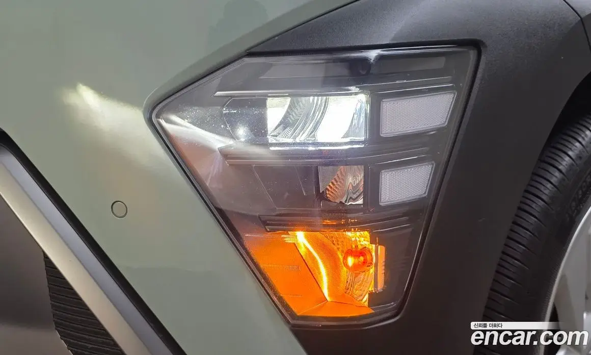 Hyundai Kona 2023 1.6 автомат (гидро), фото 7