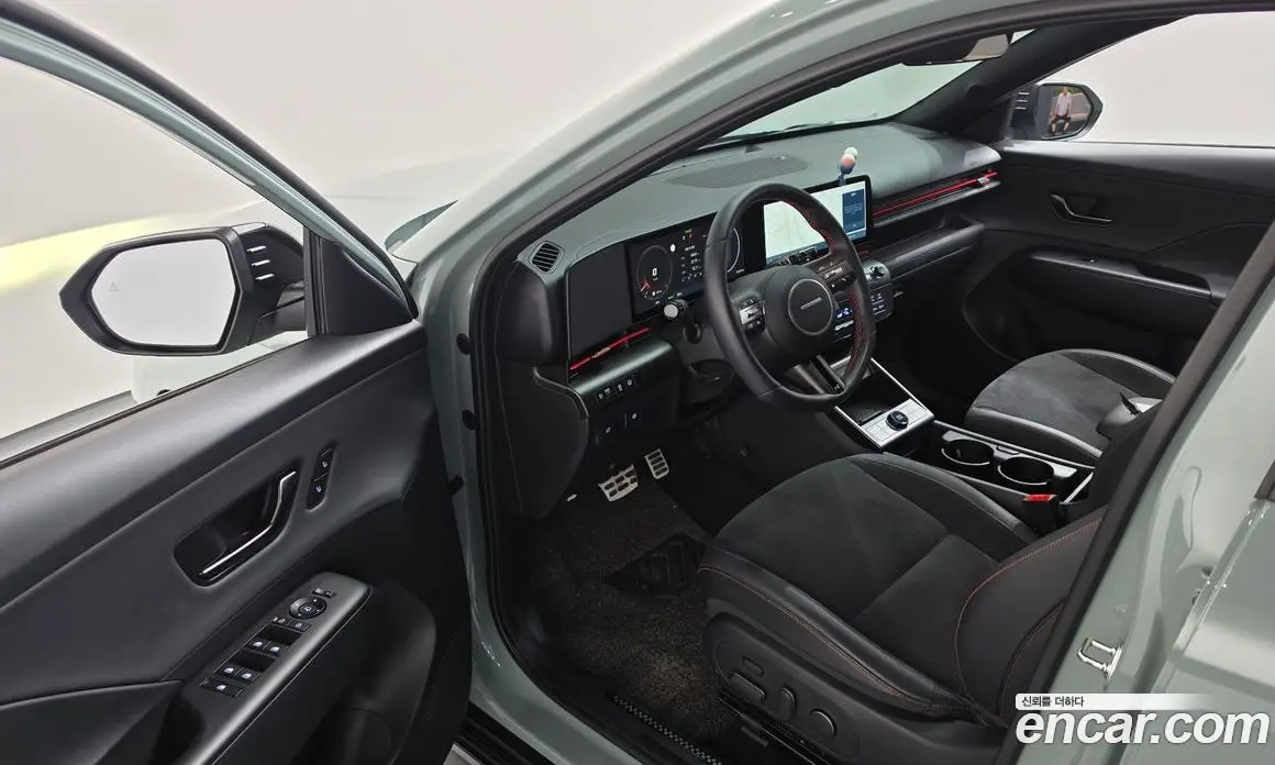 Hyundai Kona 2024 1.6 автомат (гидро), фото 13