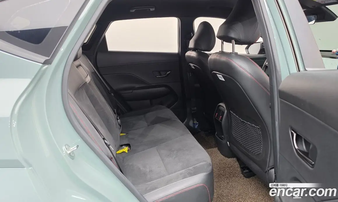 Hyundai Kona 2024 1.6 автомат (гидро), фото 17