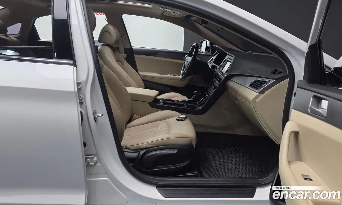 Hyundai Sonata 2014 2.0 автомат (гидро), фото 16 Hyundai Sonata 2014 2.0 автомат (гидро), фото 16