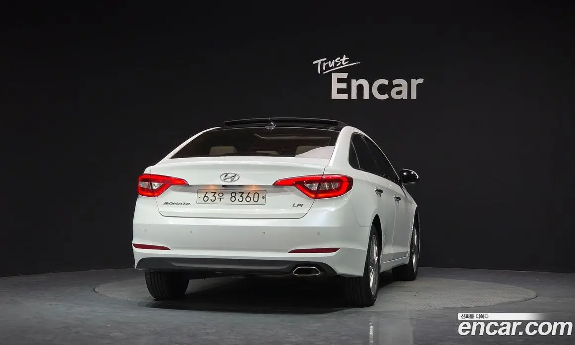 Hyundai Sonata 2014 2.0 автомат (гидро), фото 4 Hyundai Sonata 2014 2.0 автомат (гидро), фото 4