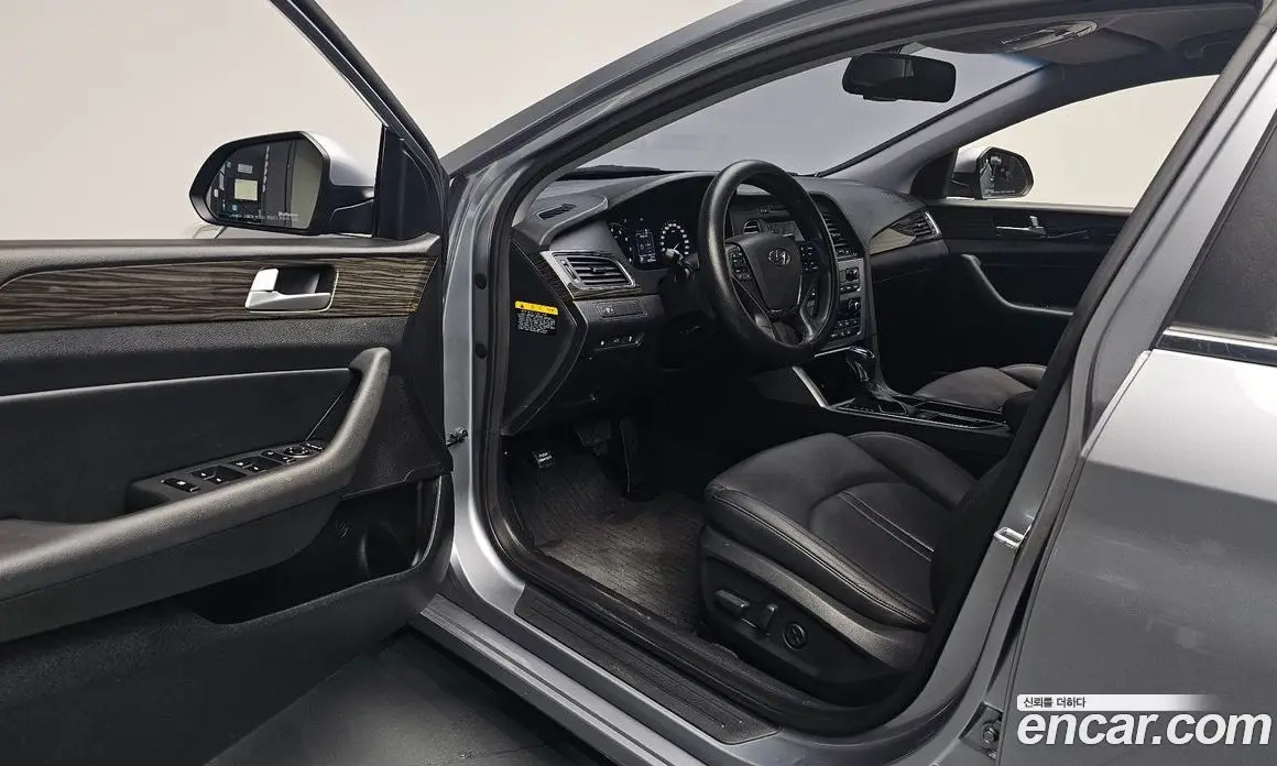 Hyundai Sonata 2015 2.0 автомат (гидро), фото 12 Hyundai Sonata 2015 2.0 автомат (гидро), фото 12