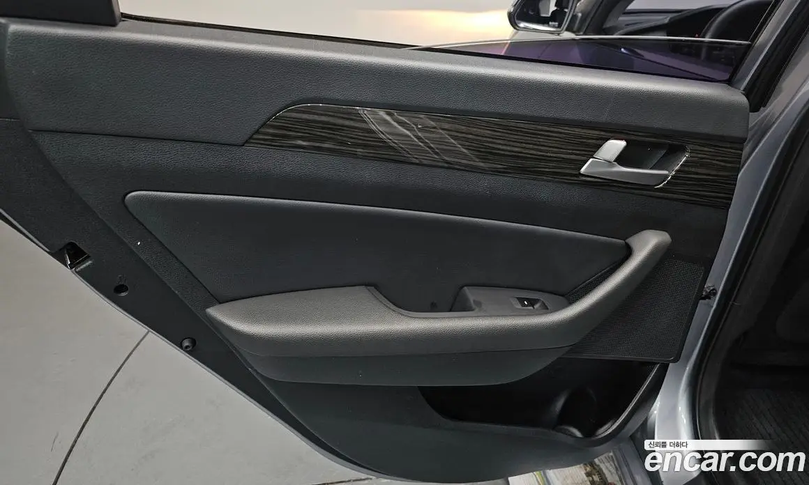Hyundai Sonata 2015 2.0 автомат (гидро), фото 14 Hyundai Sonata 2015 2.0 автомат (гидро), фото 14
