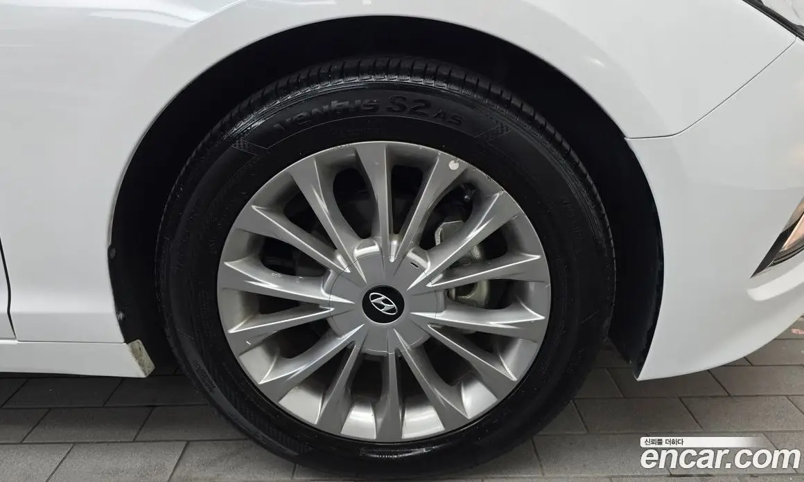 Hyundai Sonata 2017 2.0 автомат (гидро), фото 7 Hyundai Sonata 2017 2.0 автомат (гидро), фото 7