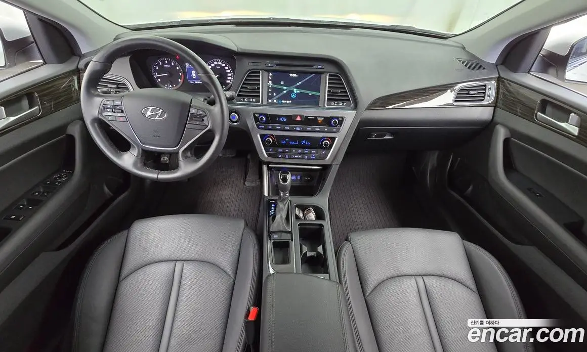 Hyundai Sonata 2017 2.0 автомат (гидро), фото 10 Hyundai Sonata 2017 2.0 автомат (гидро), фото 10