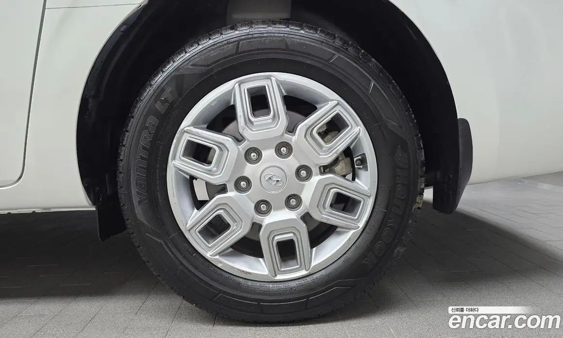 Hyundai Staria 2021 2.2 автомат (гидро), фото 6