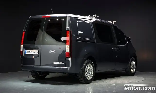 Hyundai Staria 2023 2.2 автомат (гидро), миниатюра 2