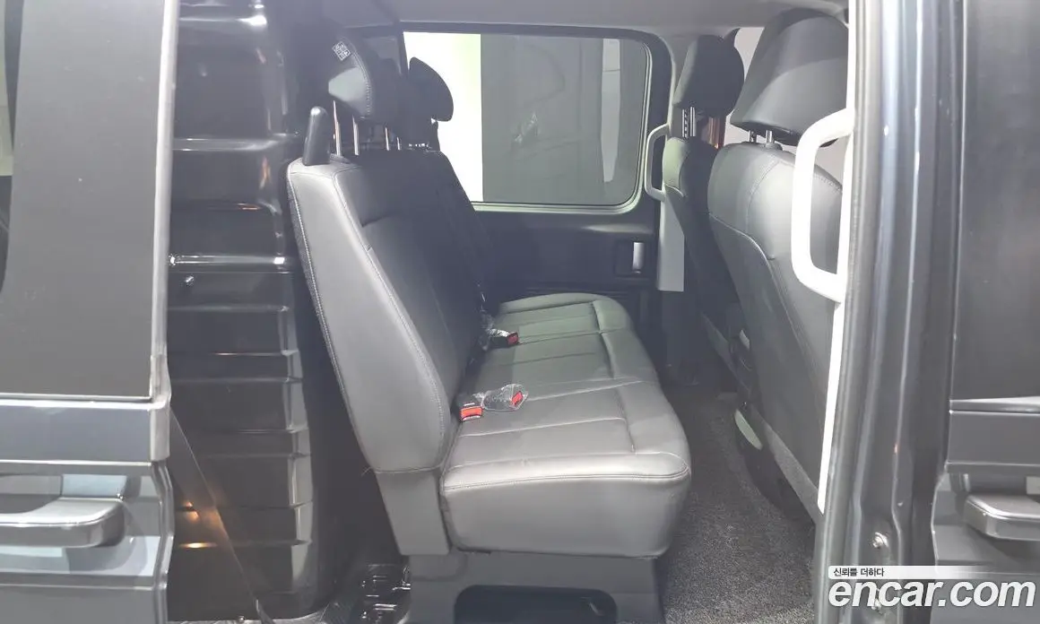 Hyundai Staria 2023 2.2 автомат (гидро), фото 17