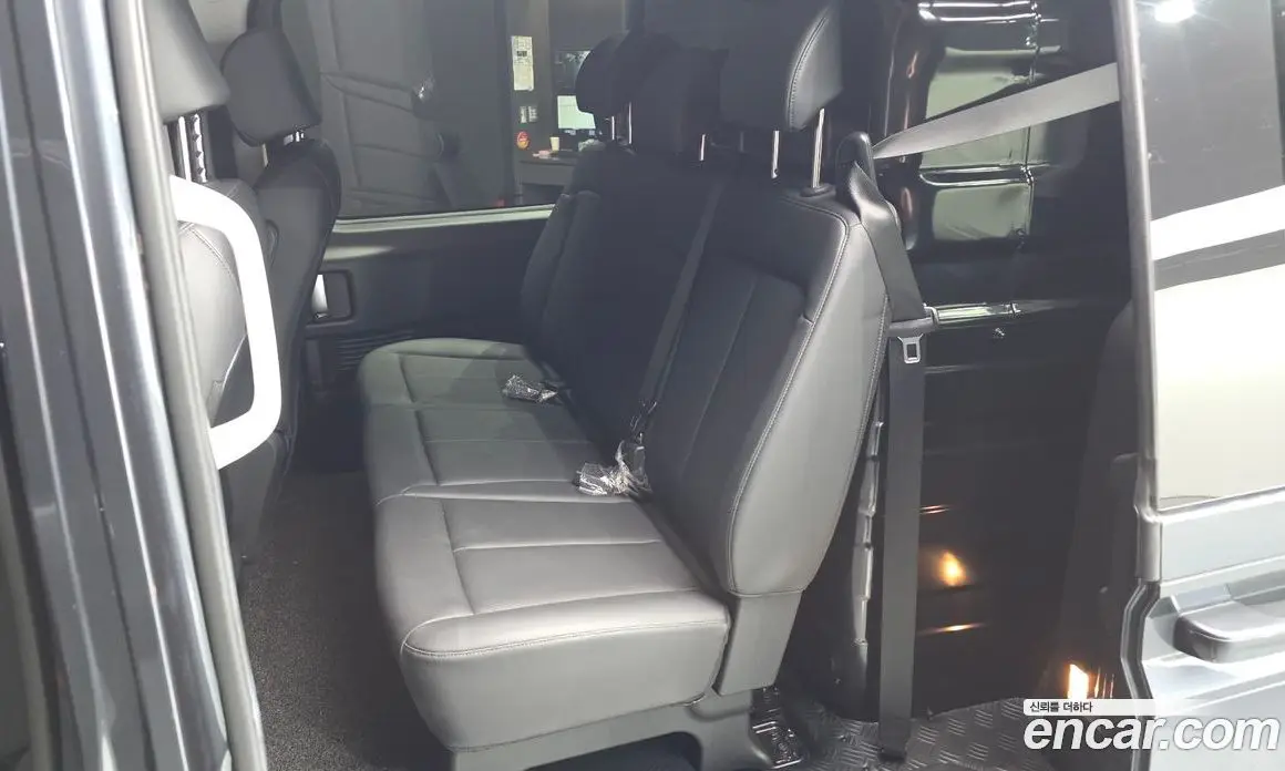 Hyundai Staria 2023 2.2 автомат (гидро), фото 19