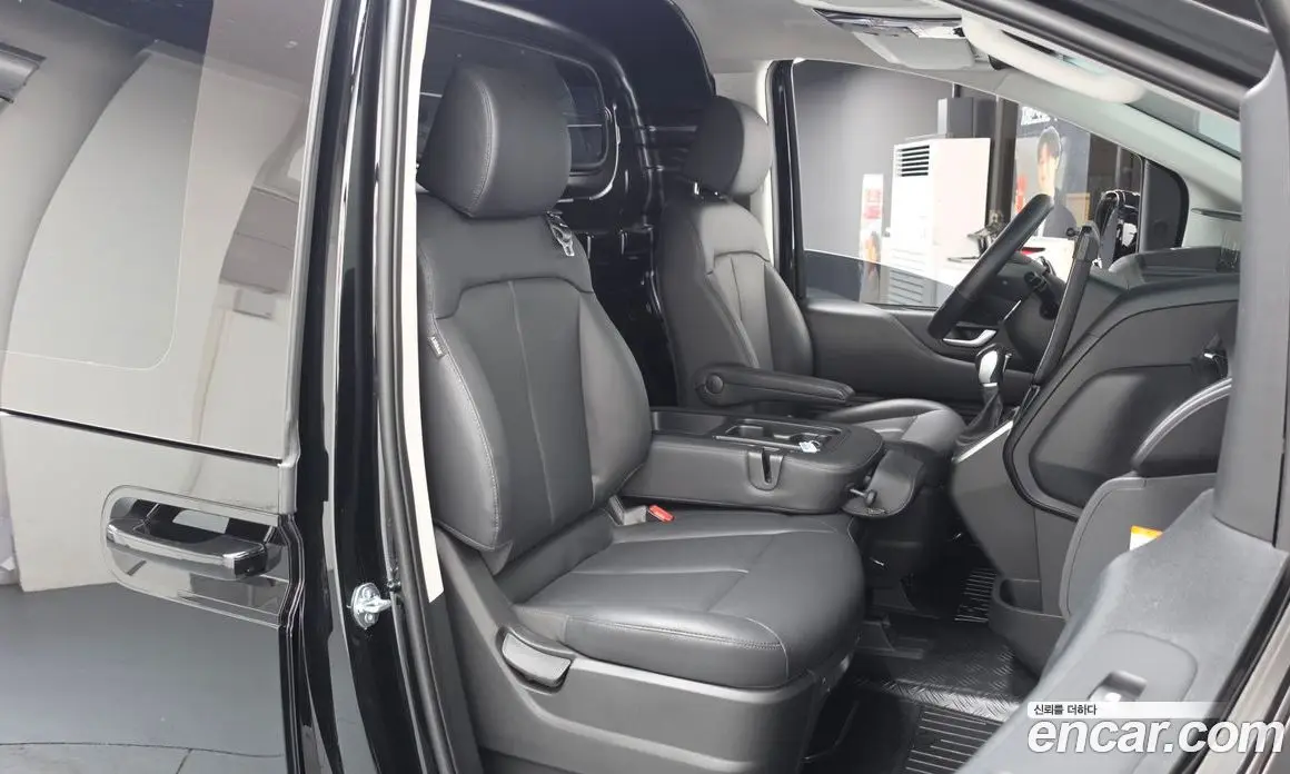Hyundai Staria 2025 1.6 автомат (гидро), фото 16 Hyundai Staria 2025 1.6 автомат (гидро), фото 16