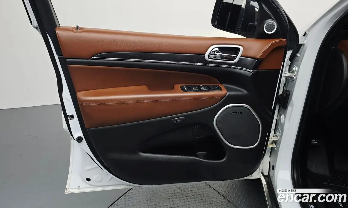 Jeep Cherokee 2020 3.6 автомат (гидро), фото 14