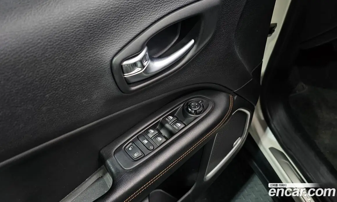 Jeep Compass 2019 2.4 автомат (гидро), фото 14 Jeep Compass 2019 2.4 автомат (гидро), фото 14