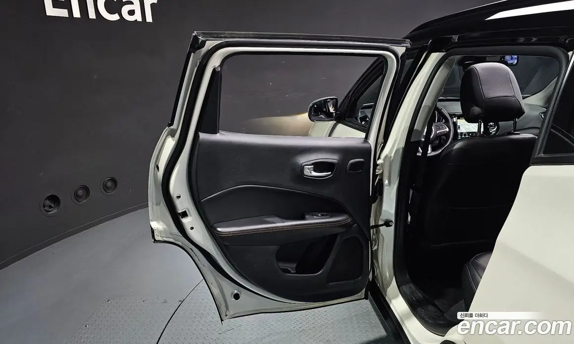 Jeep Compass 2019 2.4 автомат (гидро), фото 15 Jeep Compass 2019 2.4 автомат (гидро), фото 15