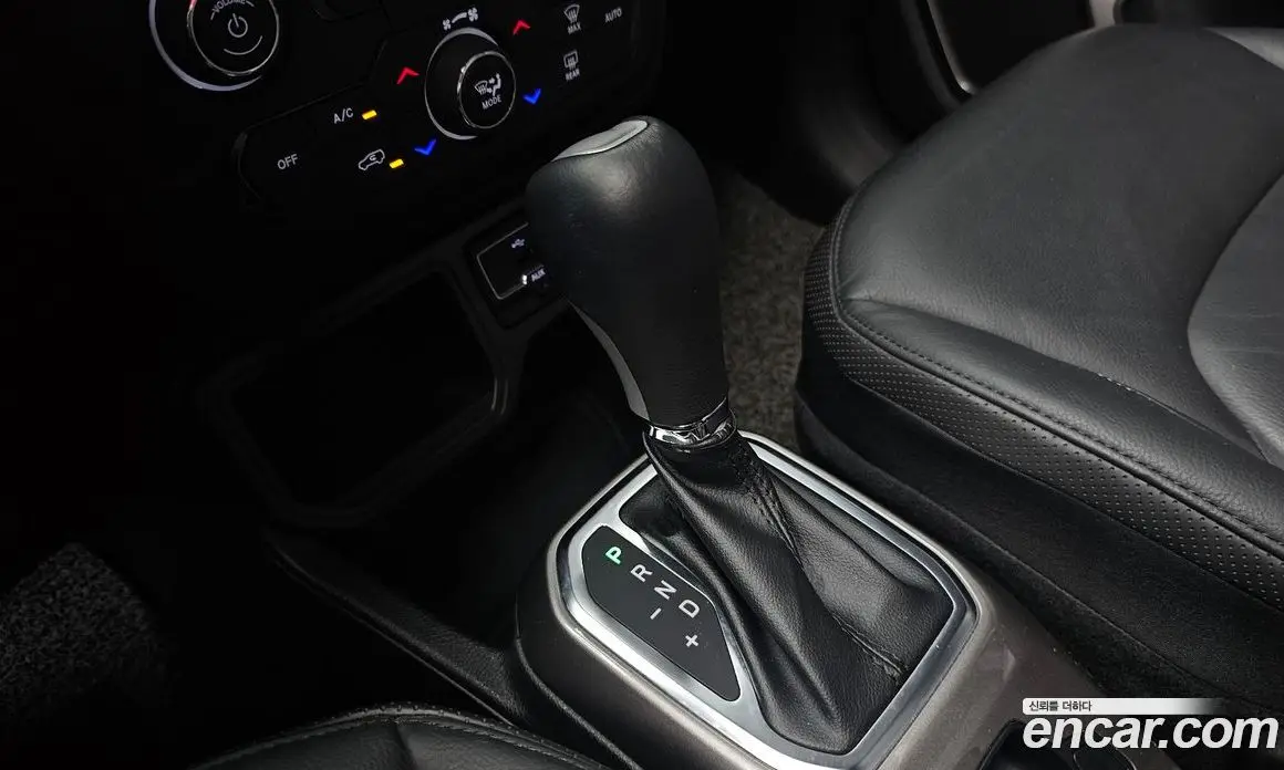 Jeep Renegade 2022 1.3 автомат (гидро), фото 12