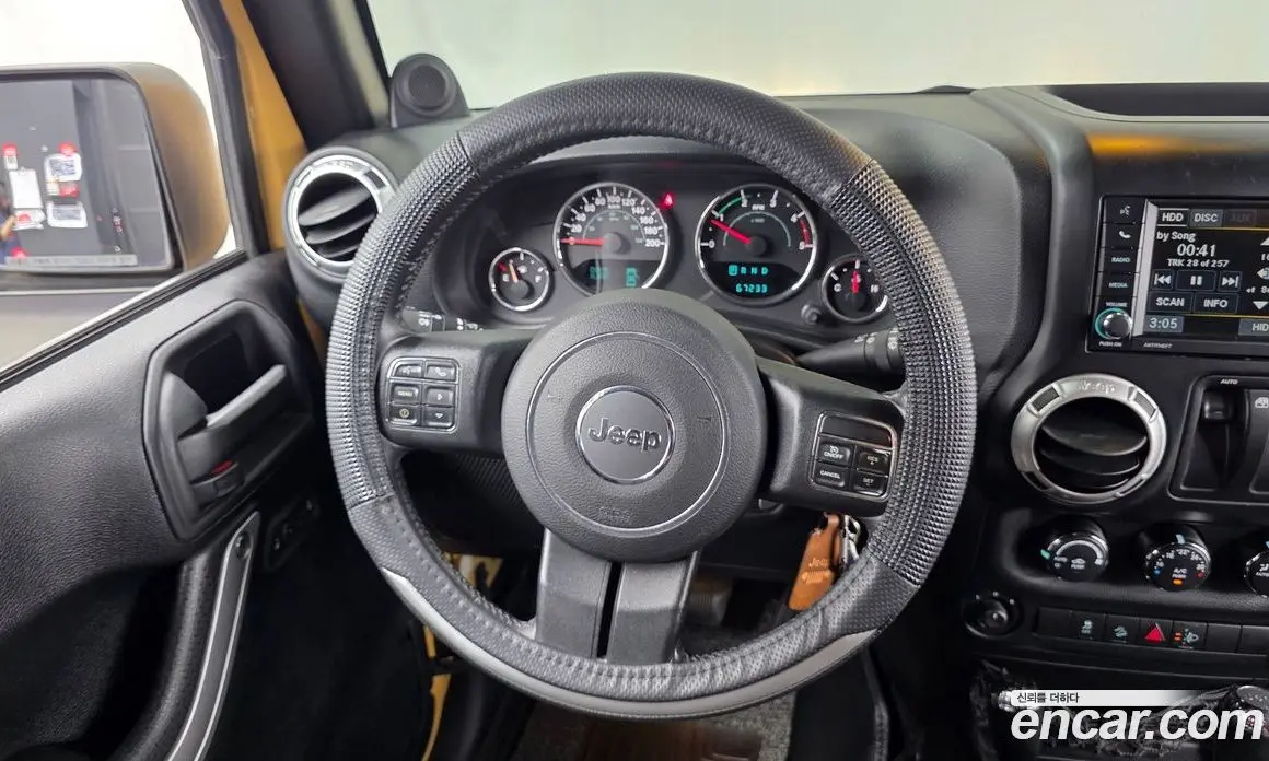 Jeep Wrangler 2014 2.8 автомат (гидро), фото 13 Jeep Wrangler 2014 2.8 автомат (гидро), фото 13