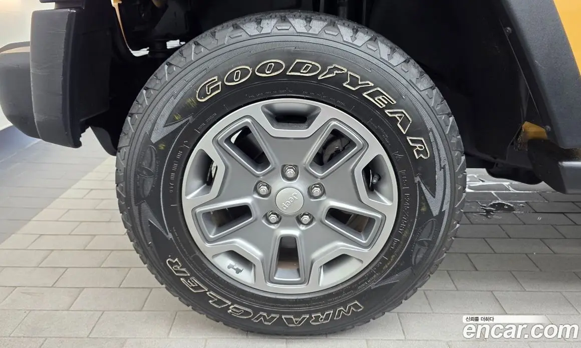 Jeep Wrangler 2014 2.8 автомат (гидро), фото 5 Jeep Wrangler 2014 2.8 автомат (гидро), фото 5