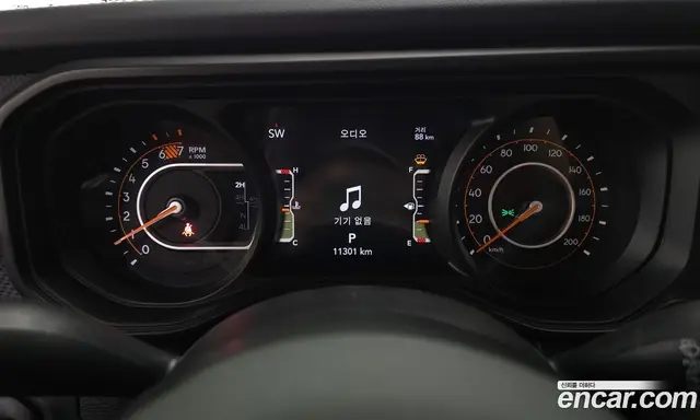 Jeep Wrangler 2024 2.0 автомат (гидро), миниатюра 11