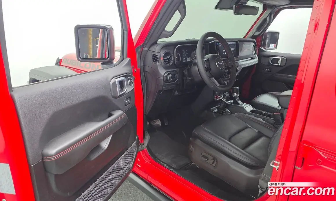 Jeep Wrangler 2024 2.0 автомат (гидро), фото 13