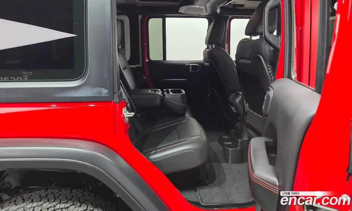 Jeep Wrangler 2024 2.0 автомат (гидро), фото 17
