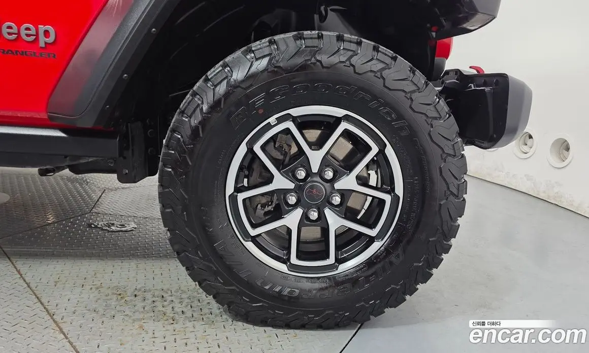 Jeep Wrangler 2024 2.0 автомат (гидро), фото 7