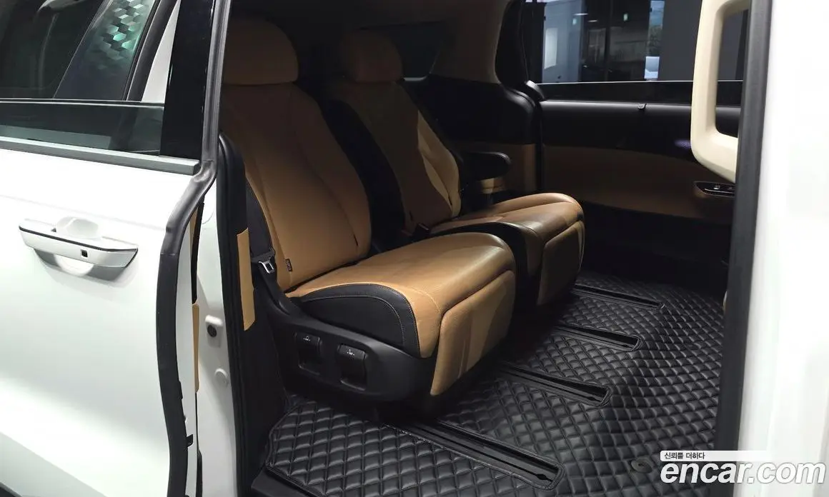 Kia Carnival 2023 3.5 автомат (гидро), фото 12