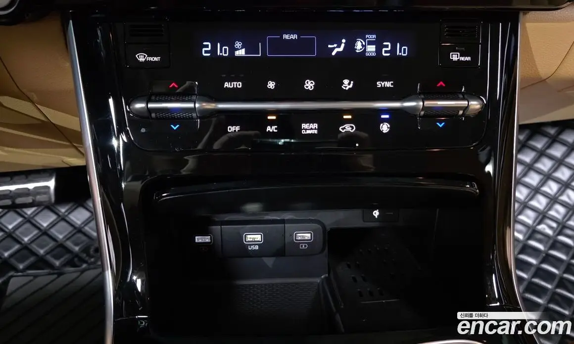 Kia Carnival 2023 3.5 автомат (гидро), фото 20