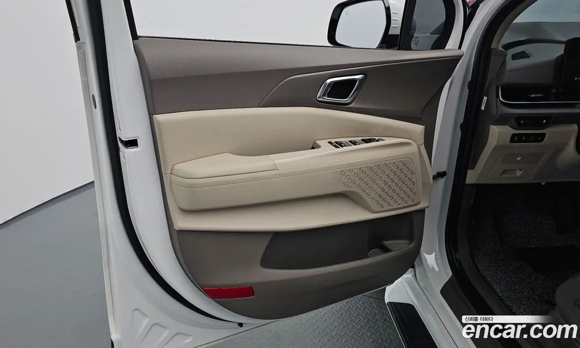 Kia Carnival 2025 2.2 автомат (гидро), фото 13 Kia Carnival 2025 2.2 автомат (гидро), фото 13