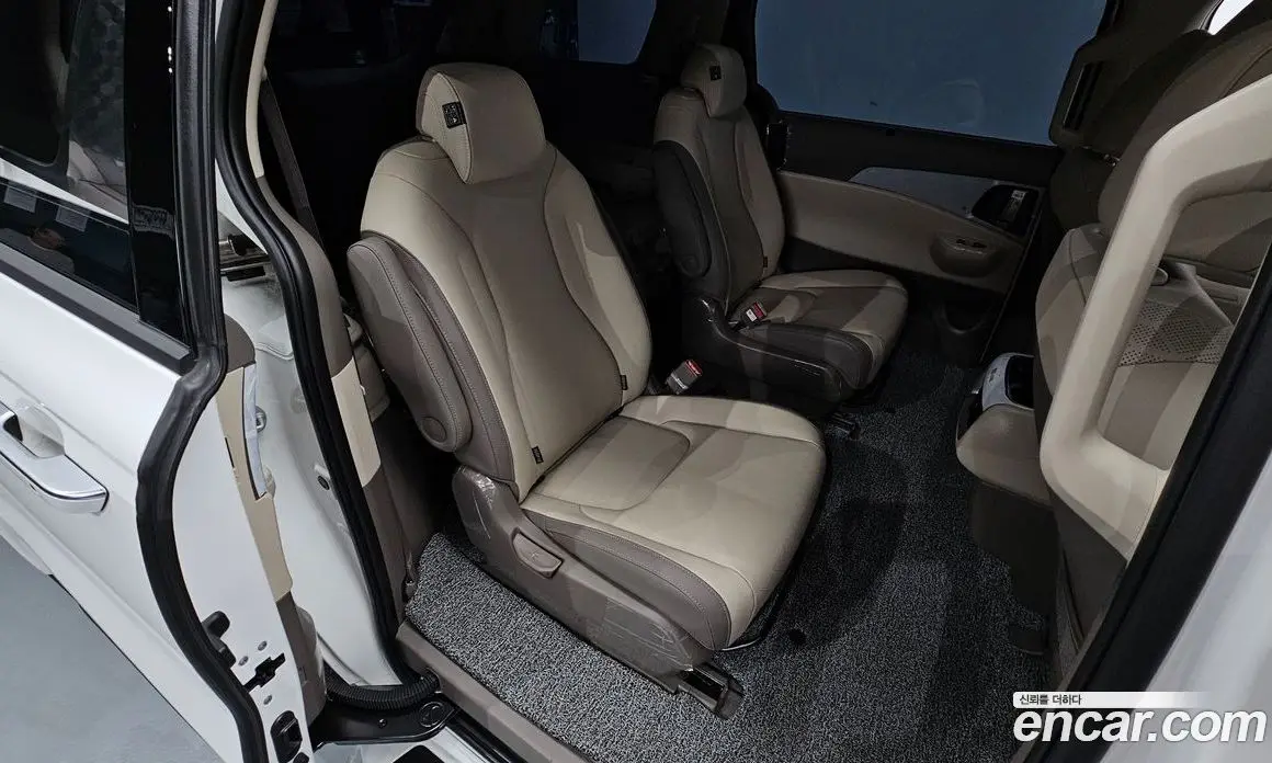 Kia Carnival 2025 2.2 автомат (гидро), фото 16 Kia Carnival 2025 2.2 автомат (гидро), фото 16
