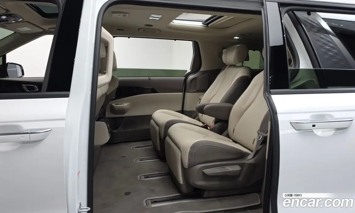Kia Carnival 2026 1.6 автомат (гидро), фото 18 Kia Carnival 2026 1.6 автомат (гидро), фото 18