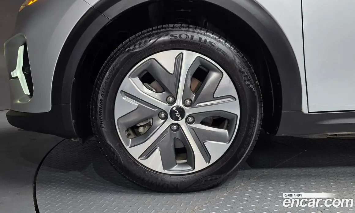 Kia Niro 2022 0.2 автомат (гидро), фото 4 Kia Niro 2022 0.2 автомат (гидро), фото 4